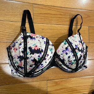 Victoria’s Secret very sexy push up bra size 36DD